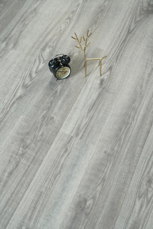 Elegant Lighting Legacy Luxury Vinyl Flooring 7 x 48 x 7mm 20 mil in Fossil oak Grey in Fossil Oak Gray Finish Model: LVFGRY01-7-7-V2