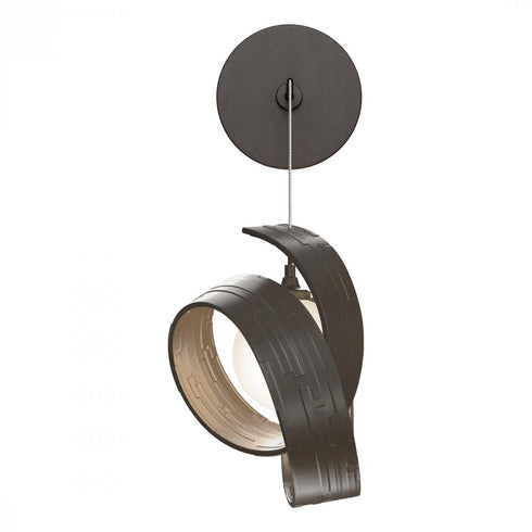 Hubbardton Forge Riza Low Voltage Sconce in White Finish Model: 201353-SKT-02-GG0711