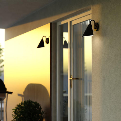 Vaxcel Hanson 6 in Outdoor Wall Light Matte Black and Glossy White in Matte Black and White Finish Model: T0740