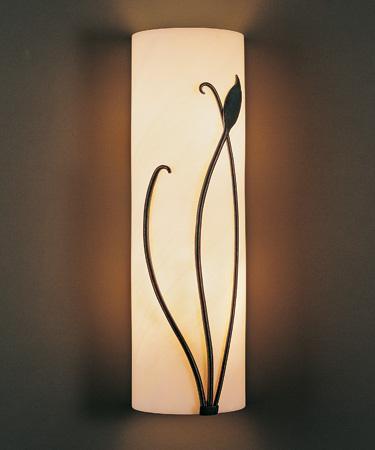 Hubbardton Forge Forged Leaf And Stem Sconce Model: 205772-LED-LFT-03-ZG0060