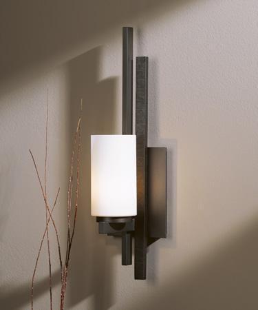 Hubbardton Forge Ondrian 1 Light Sconce Model: 206301-FLU-LFT-03-GG0168