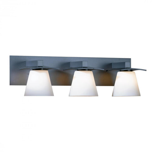 Hubbardton Forge Wren 3 Light Sconce Model: 206603-SKT-82-GG0242