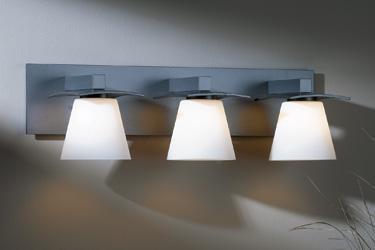 Hubbardton Forge Wren 3 Light Sconce Model: 206603F-03-ZU284